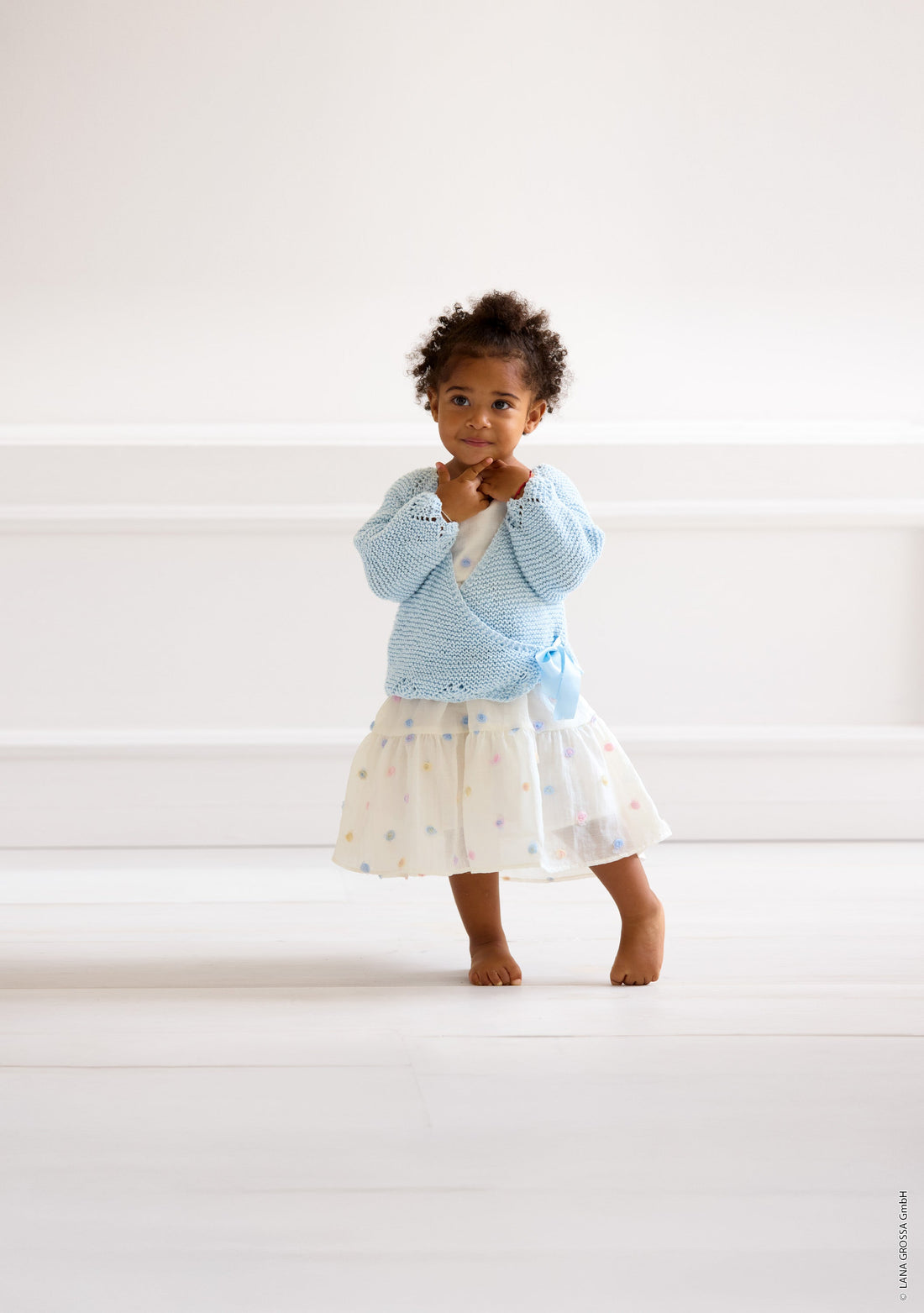 Kostenlose Strickanleitung | Baby Wickeljacke aus Lana Grossa Soft Cotton