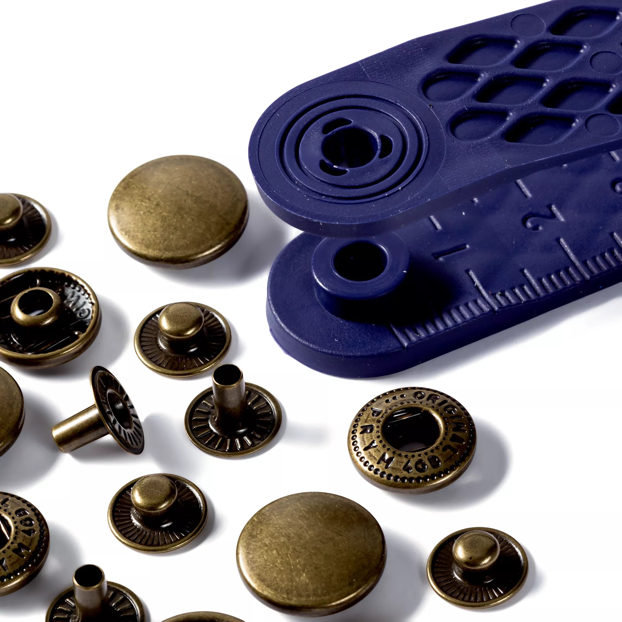 Sew-on-free snap fasteners "Anorak"
