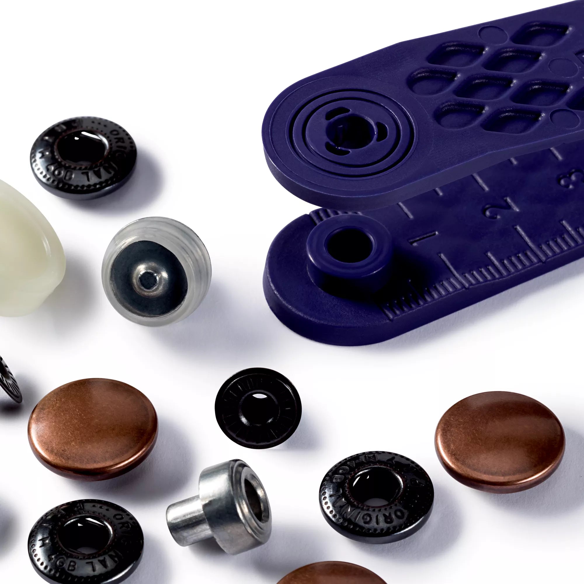 Sew-on-free snap fasteners "Anorak"