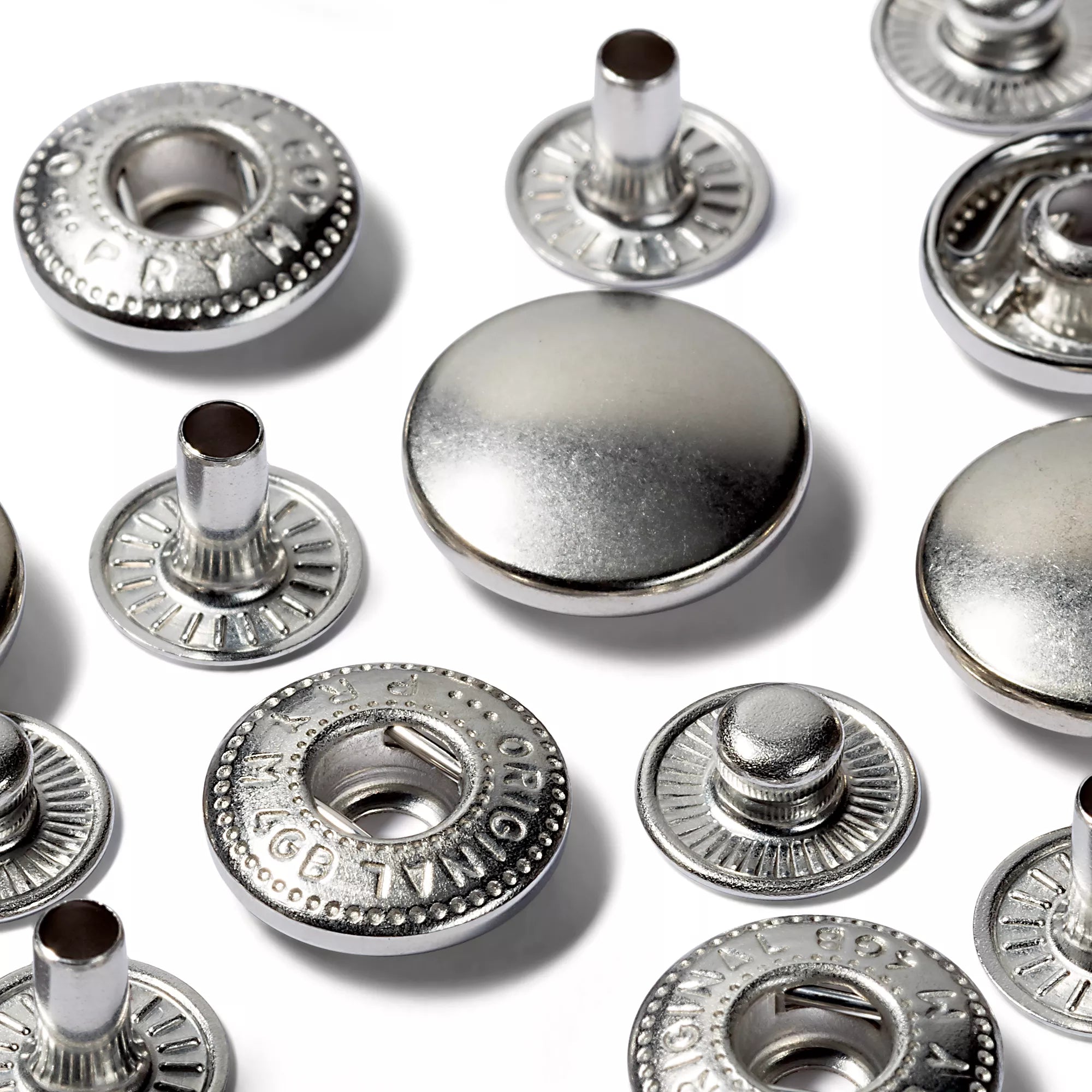 Sew-on-free snap fasteners "Anorak"
