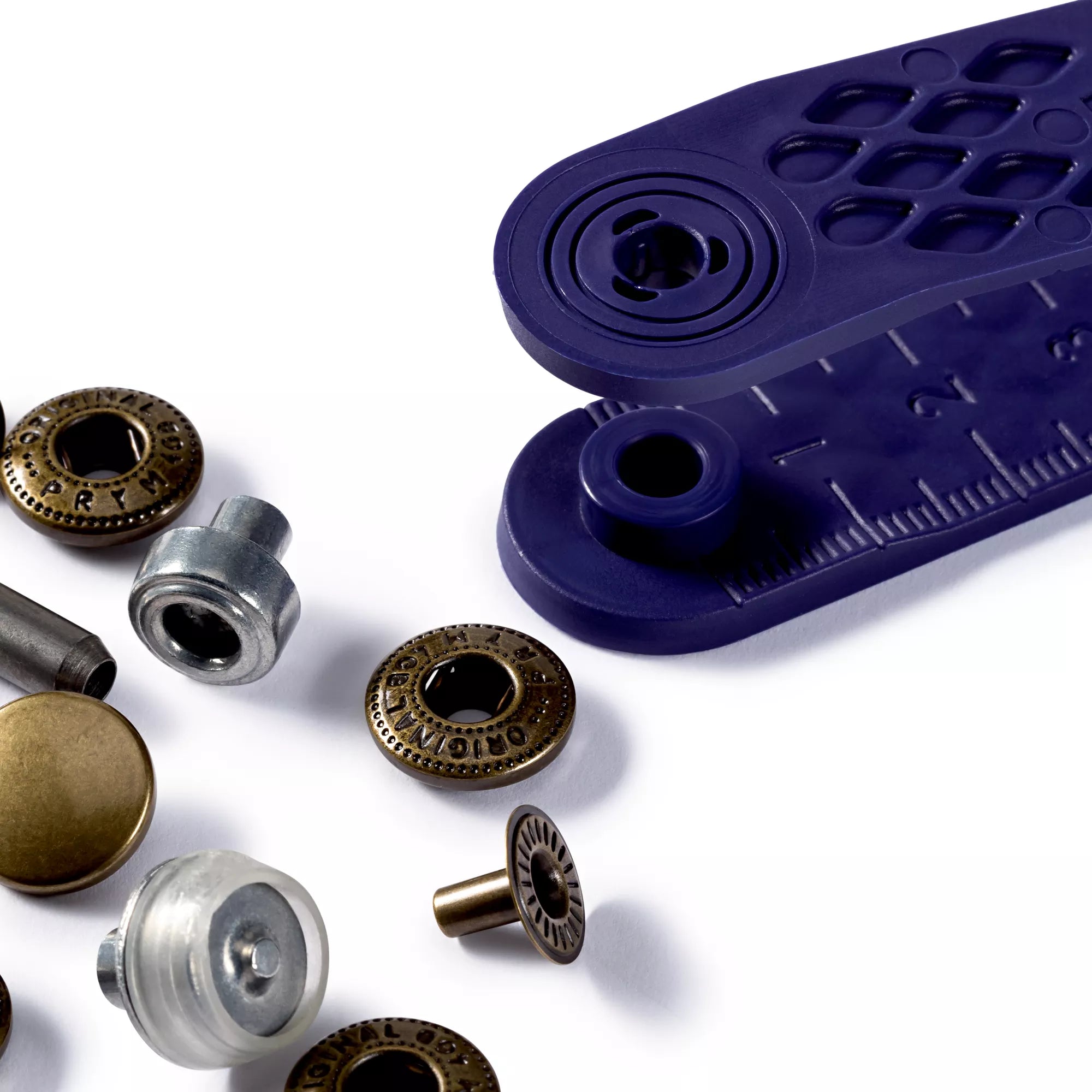 Sew-on-free snap fasteners "Anorak"
