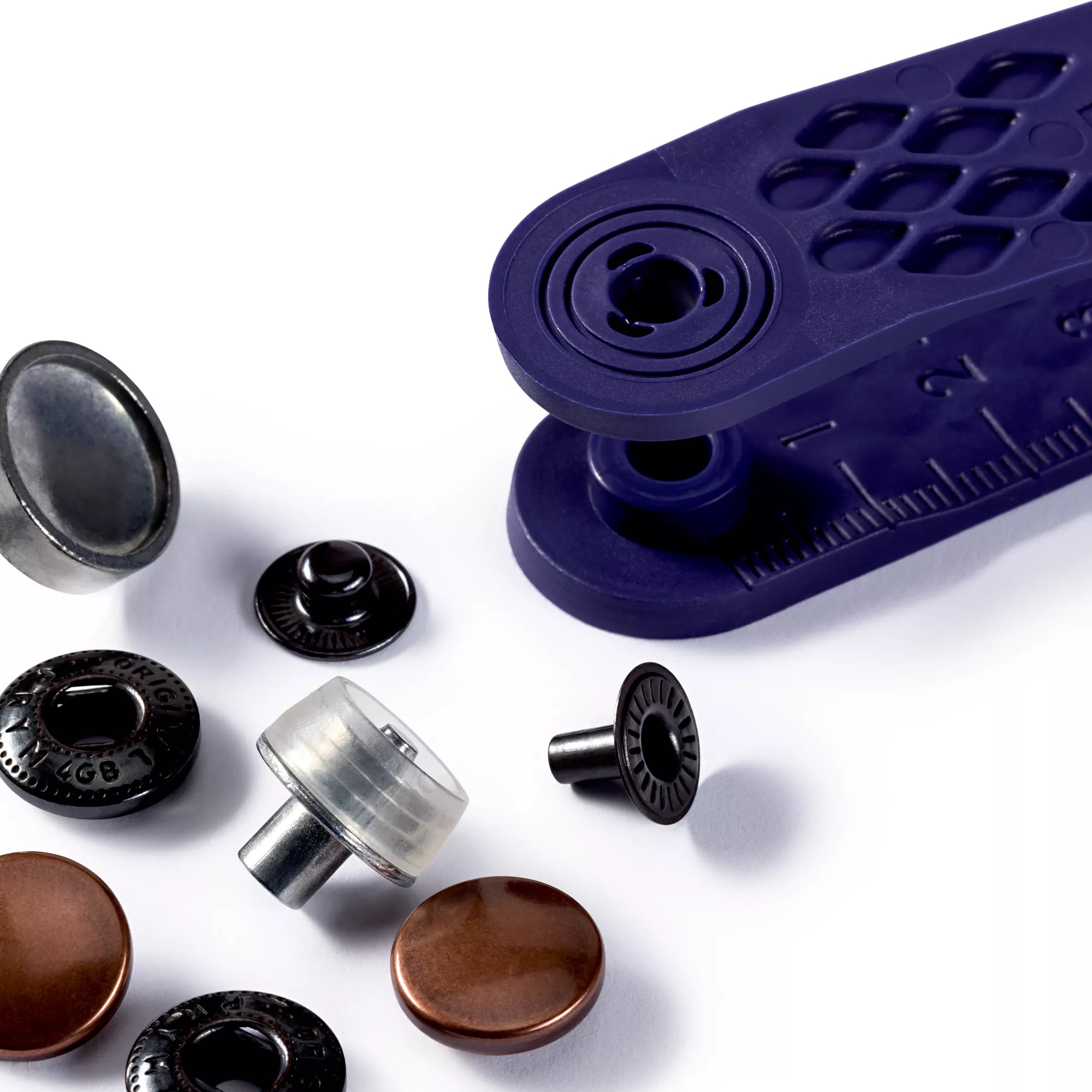 Sew-on-free snap fasteners "Anorak"