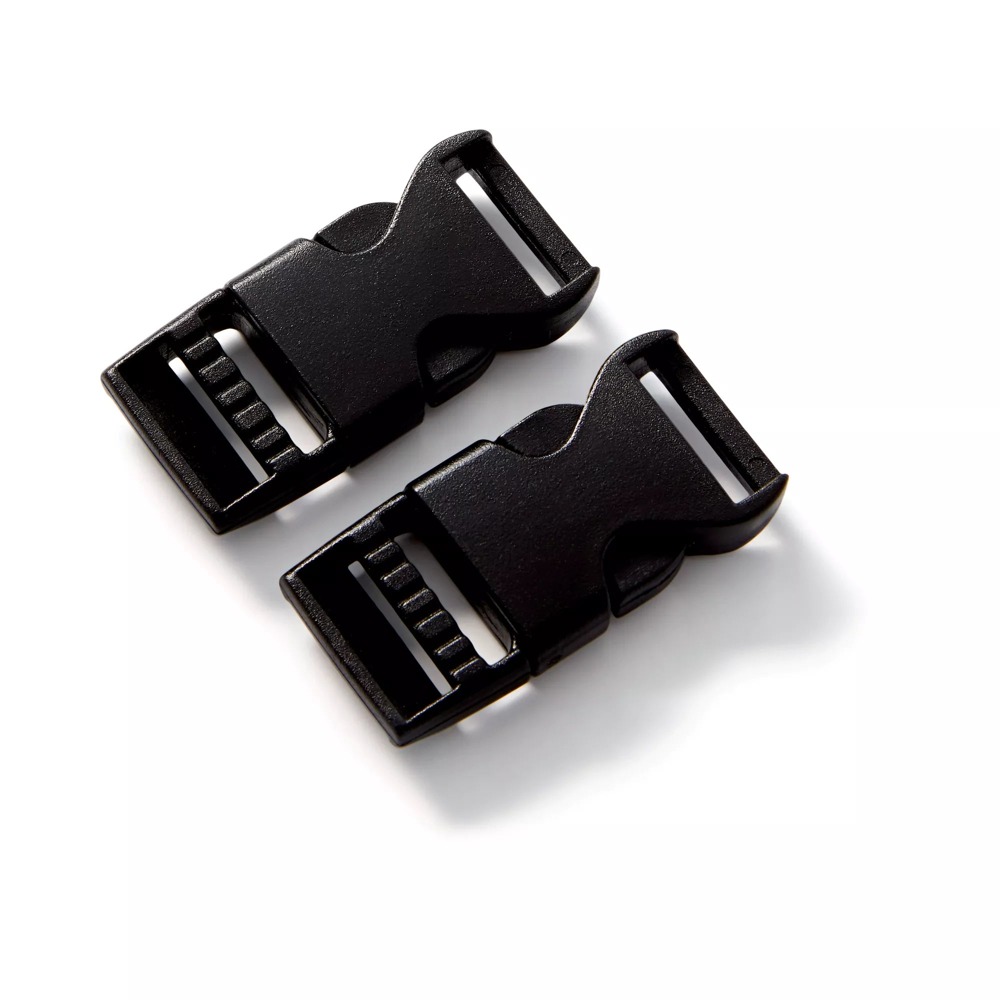 Side release buckles