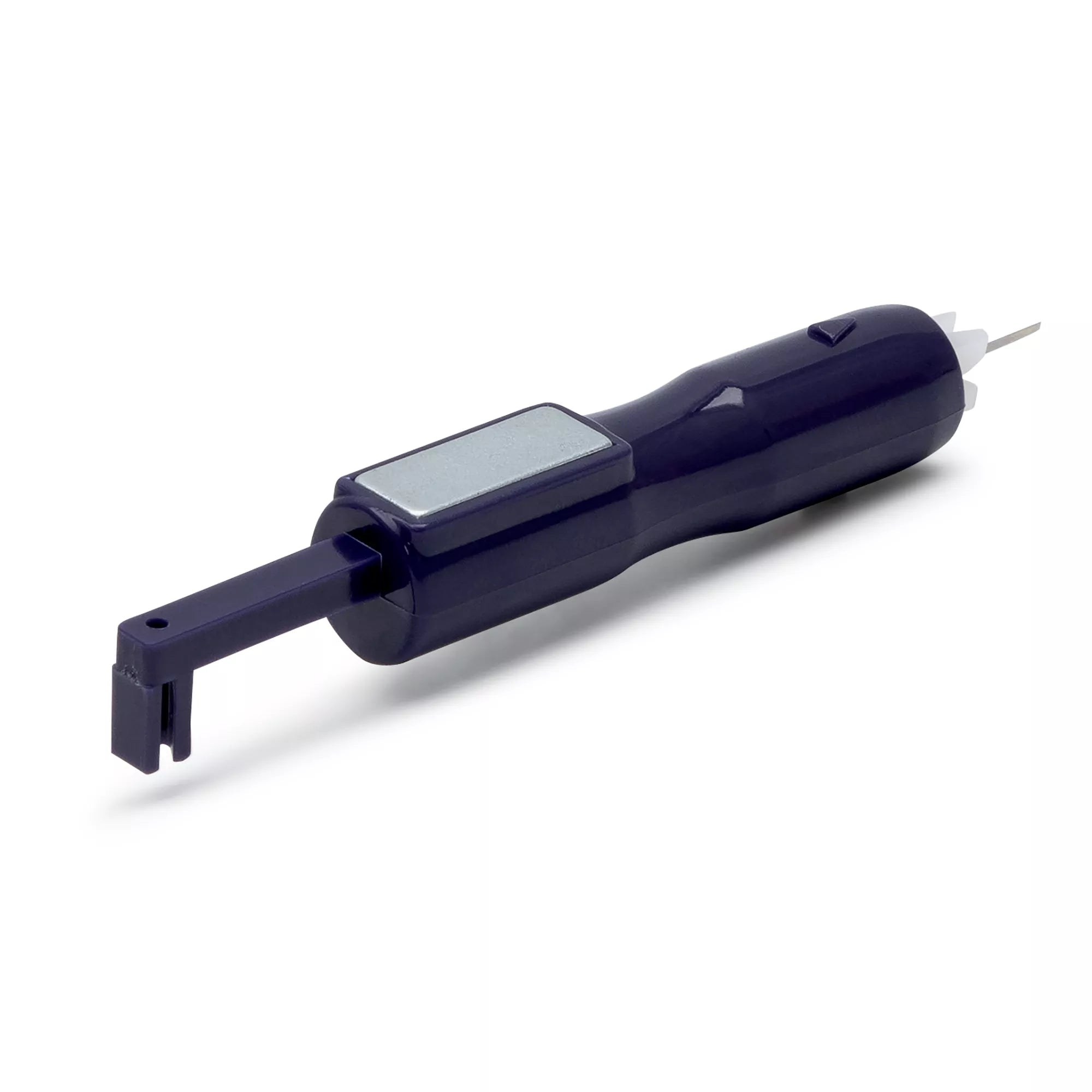 Needle threader for sewing machine, with magnet