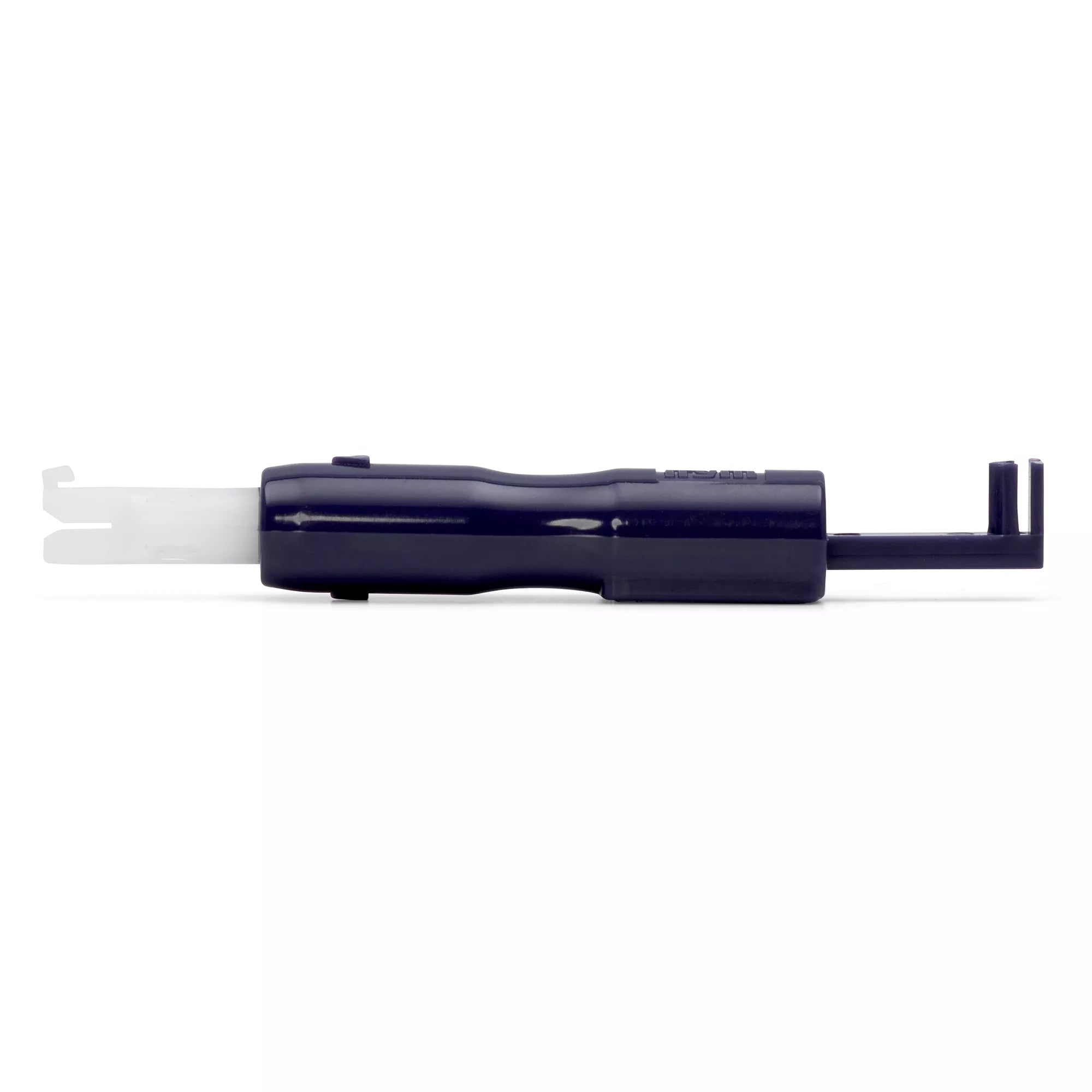 Needle threader for sewing machine, with magnet