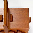 Nähkasten aus dunklem Holz M