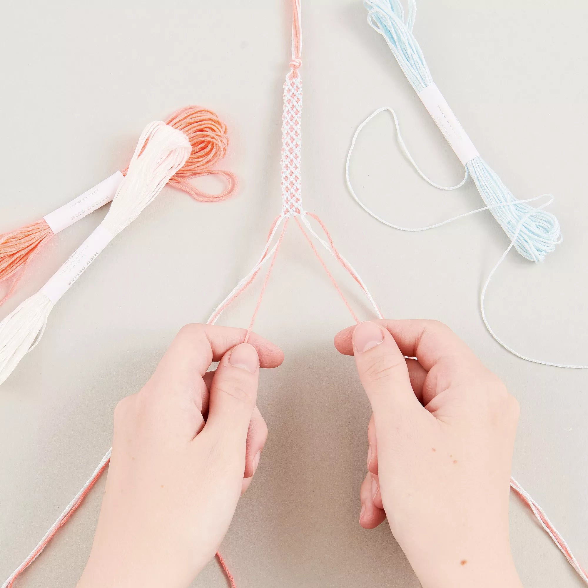 Set DIY bracelets d'amitié Couleurs pastel