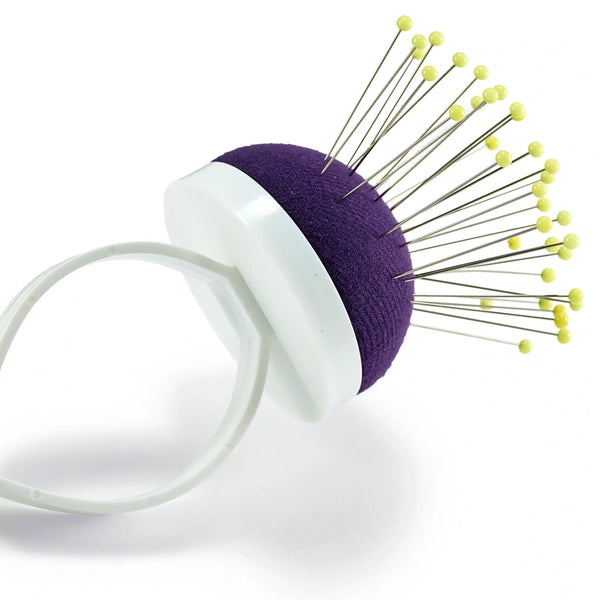 610294|Armnadelkissen mit Spange, pflaumenblau/weiß, violett